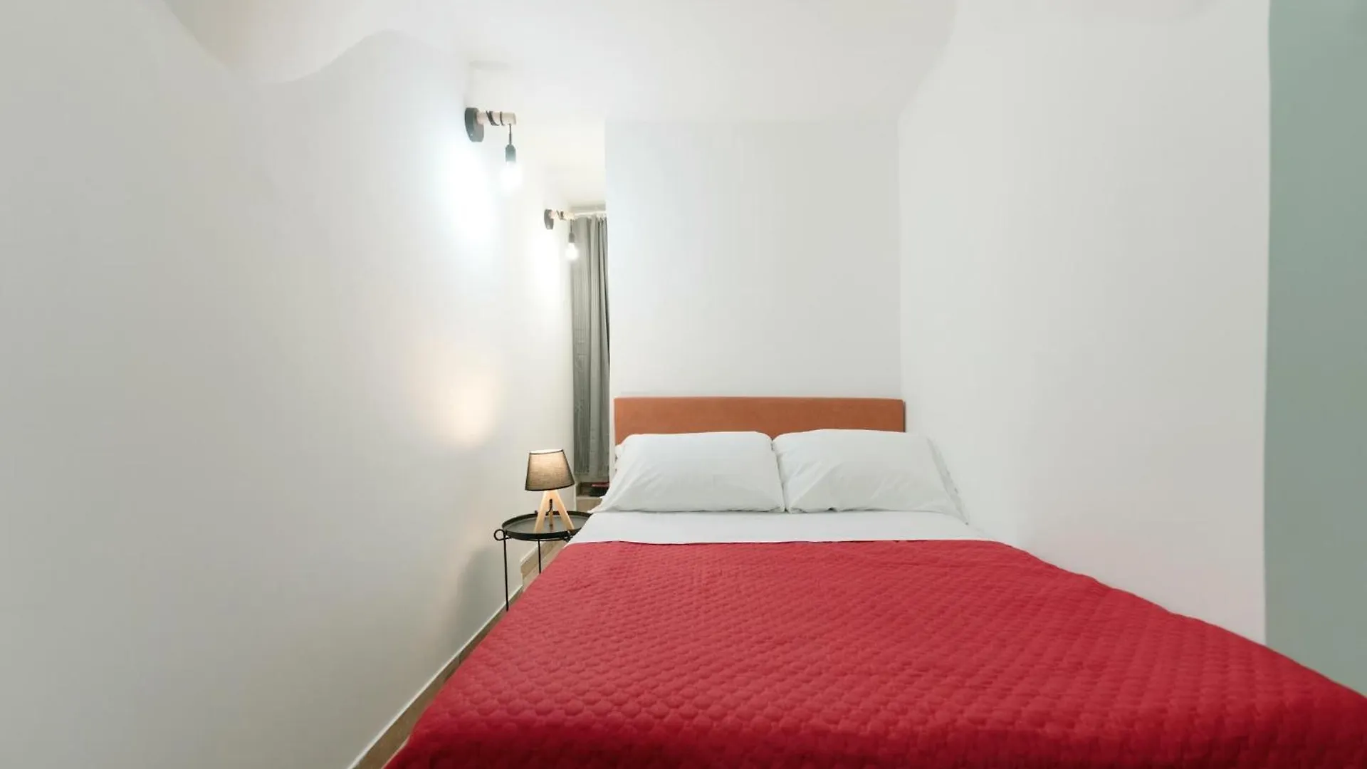 La Casa Di Romeo Al Vomero Neapol 0*,  Włochy