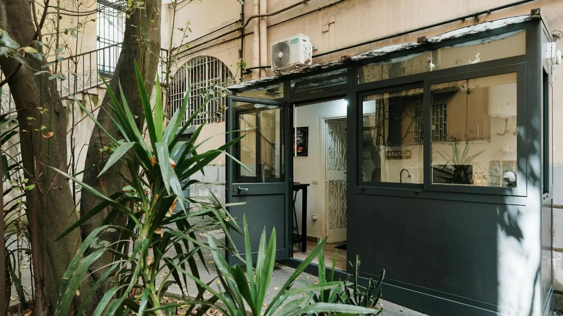La Casa Di Romeo Al Vomero Neapol